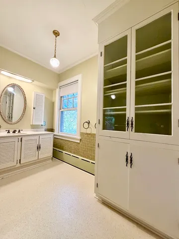 $550,000 | 841 Douglas Avenue, Elgin, IL 60120