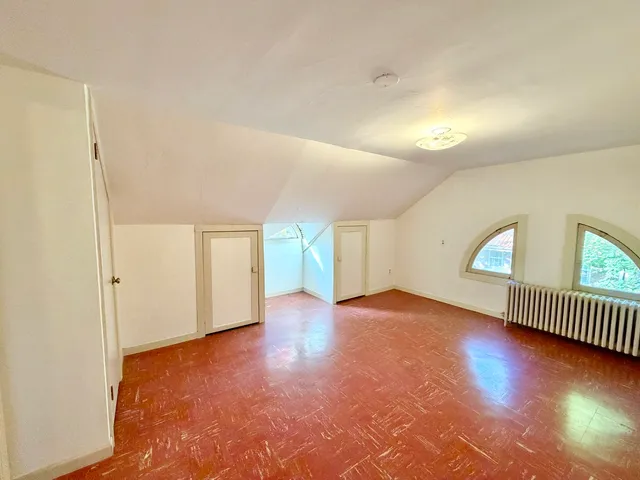 $550,000 | 841 Douglas Avenue, Elgin, IL 60120