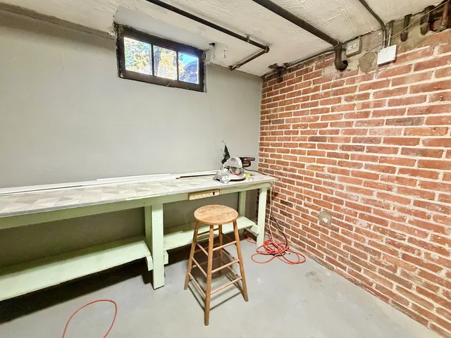 $550,000 | 841 Douglas Avenue, Elgin, IL 60120