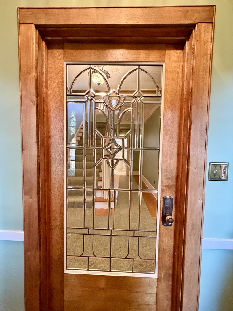 841 Douglas Avenue Elgin, IL 60120 - Photo 7 of 75