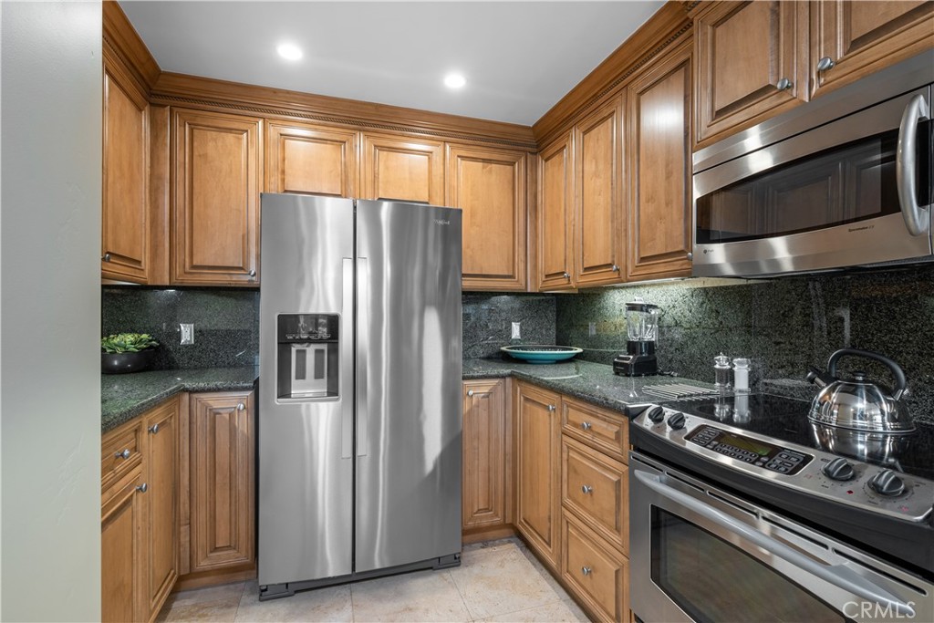 2727 Shell Beach Road, Unit 222 Pismo Beach, CA 93449 - Photo 11 of 68
