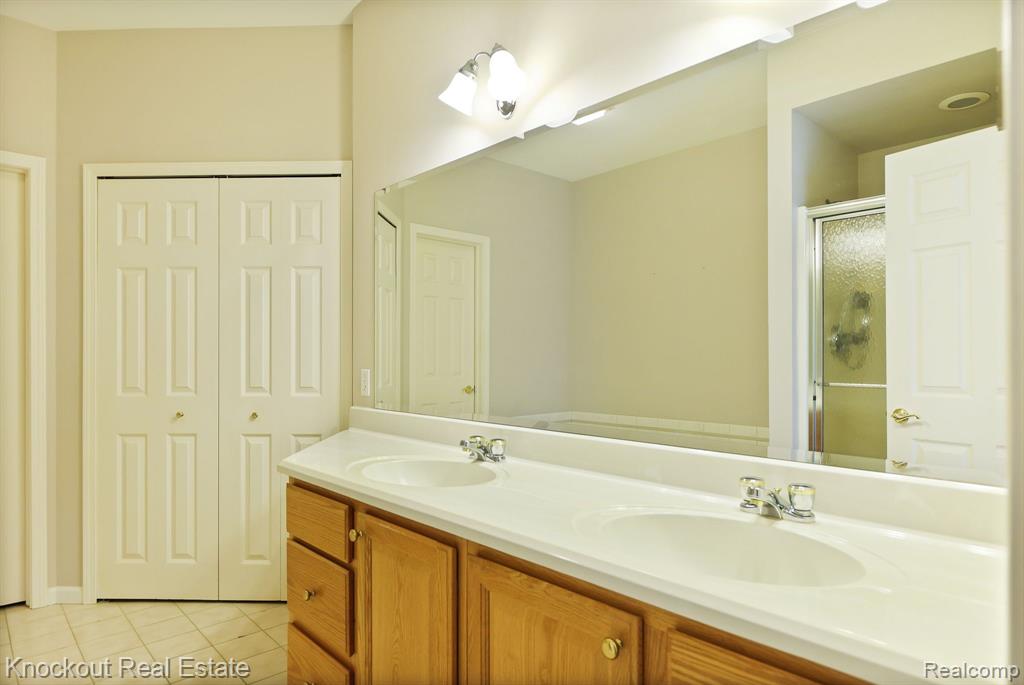 1504 Rio Grande Court Flint, MI 48532 - Photo 20 of 44 Gallery Image 20