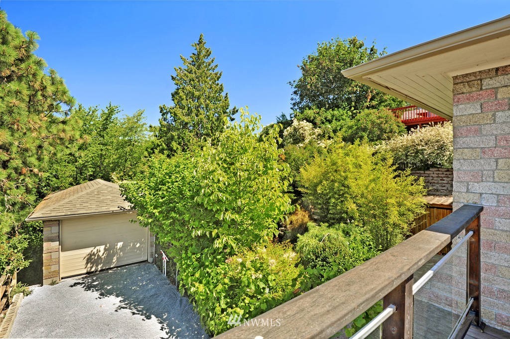 4122 Southwest Frontenac Street Seattle, WA 98136 - Photo 9 of 19