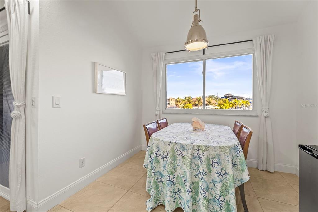 2385 Hanover Drive Dunedin, FL 34698 - Photo 14 of 87