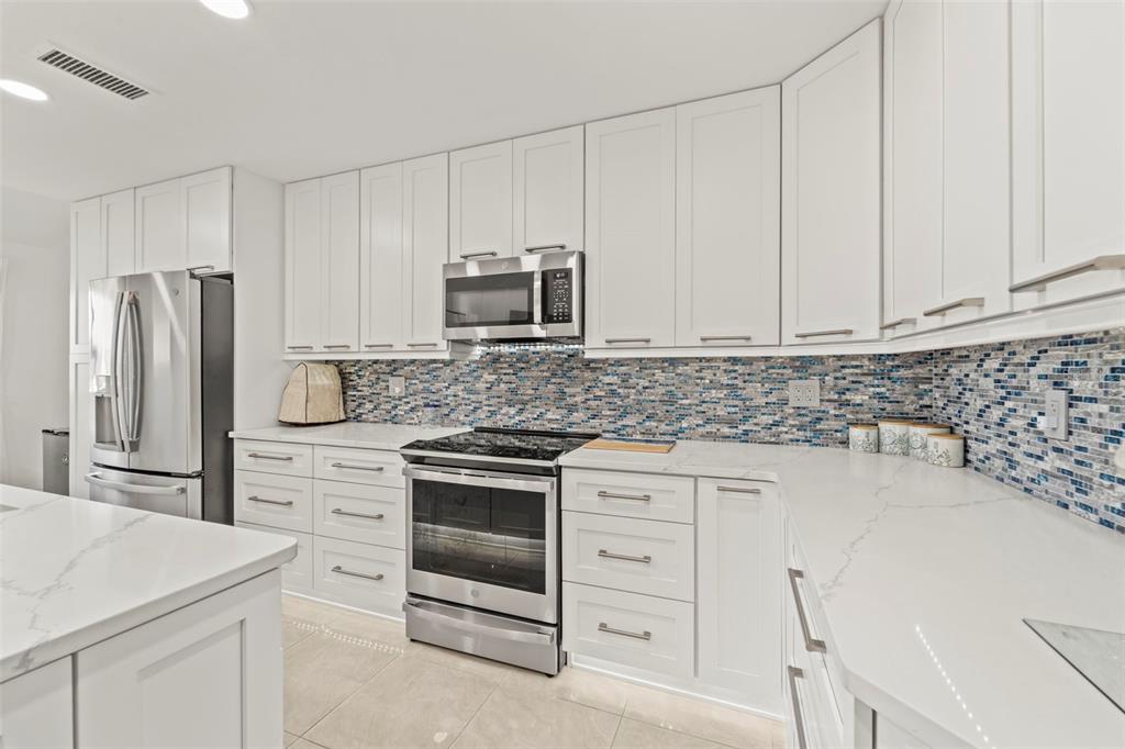 2385 Hanover Drive Dunedin, FL 34698 - Photo 15 of 87