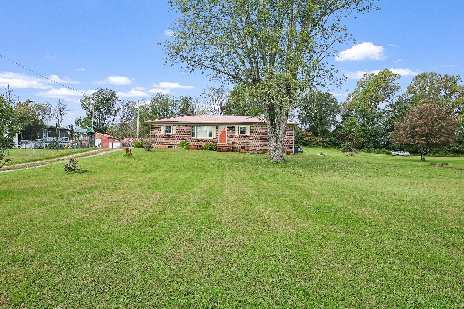 403 Hayes Subdivision Road Sparta, TN 38583 - Photo 2 of 31 Gallery Image 2