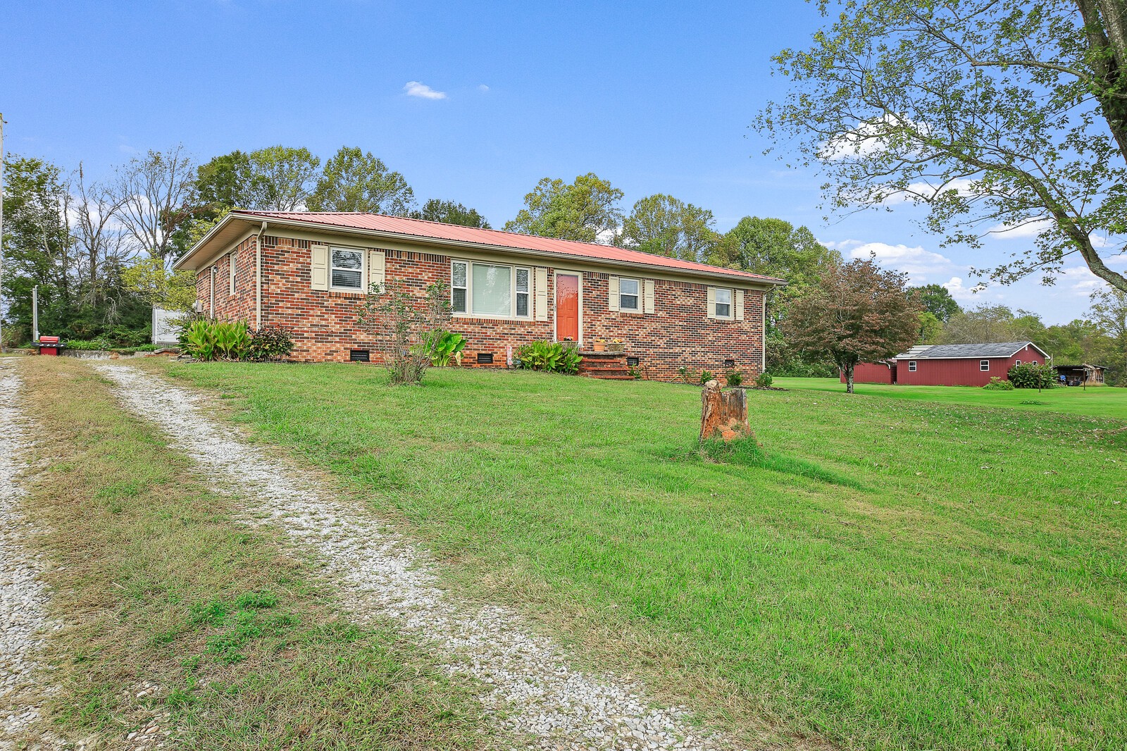 403 Hayes Subdivision Road Sparta, TN 38583 - Photo 5 of 31 Gallery Image 5