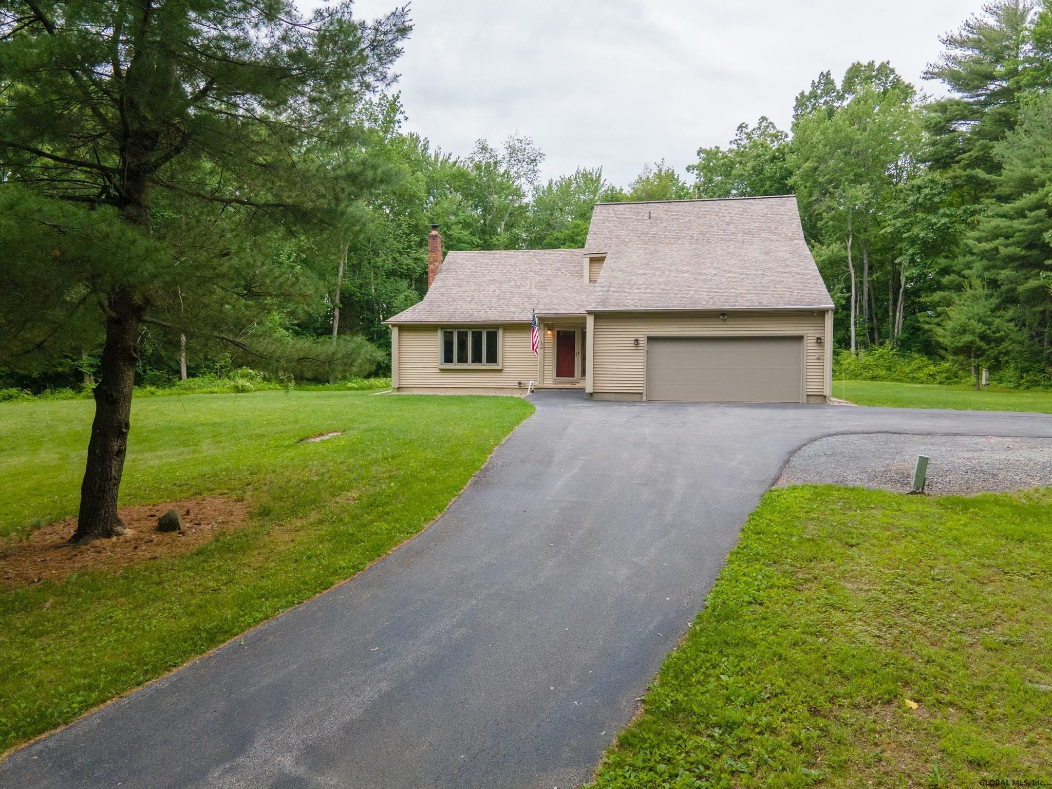 62 Nott Road Rexford, NY 12148 - Photo 3 of 57 Photo 3