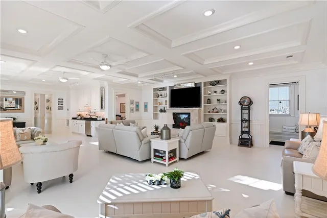 $8,490,000 | 316 Yacht Club Lane, St. Simons Island, GA 31522