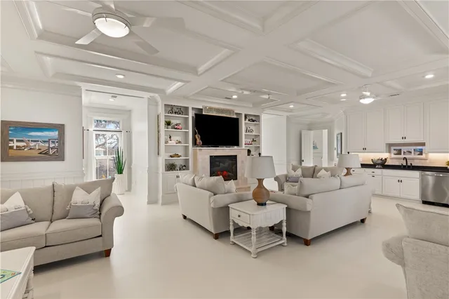 $8,490,000 | 316 Yacht Club Lane, St. Simons Island, GA 31522