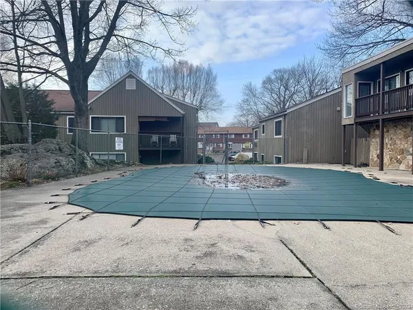 $1,800 | 3004 Madison Avenue, Unit C, Bridgeport, CT 06606