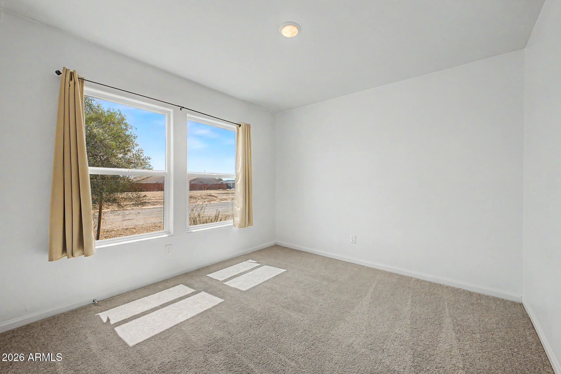 16015 South Naviska Road Arizona City, AZ 85123 - Photo 16 of 31