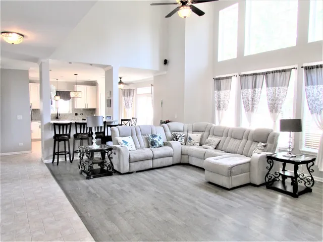 $539,900 | 18627 West Lazy Acre Road, Lake Villa, IL 60046