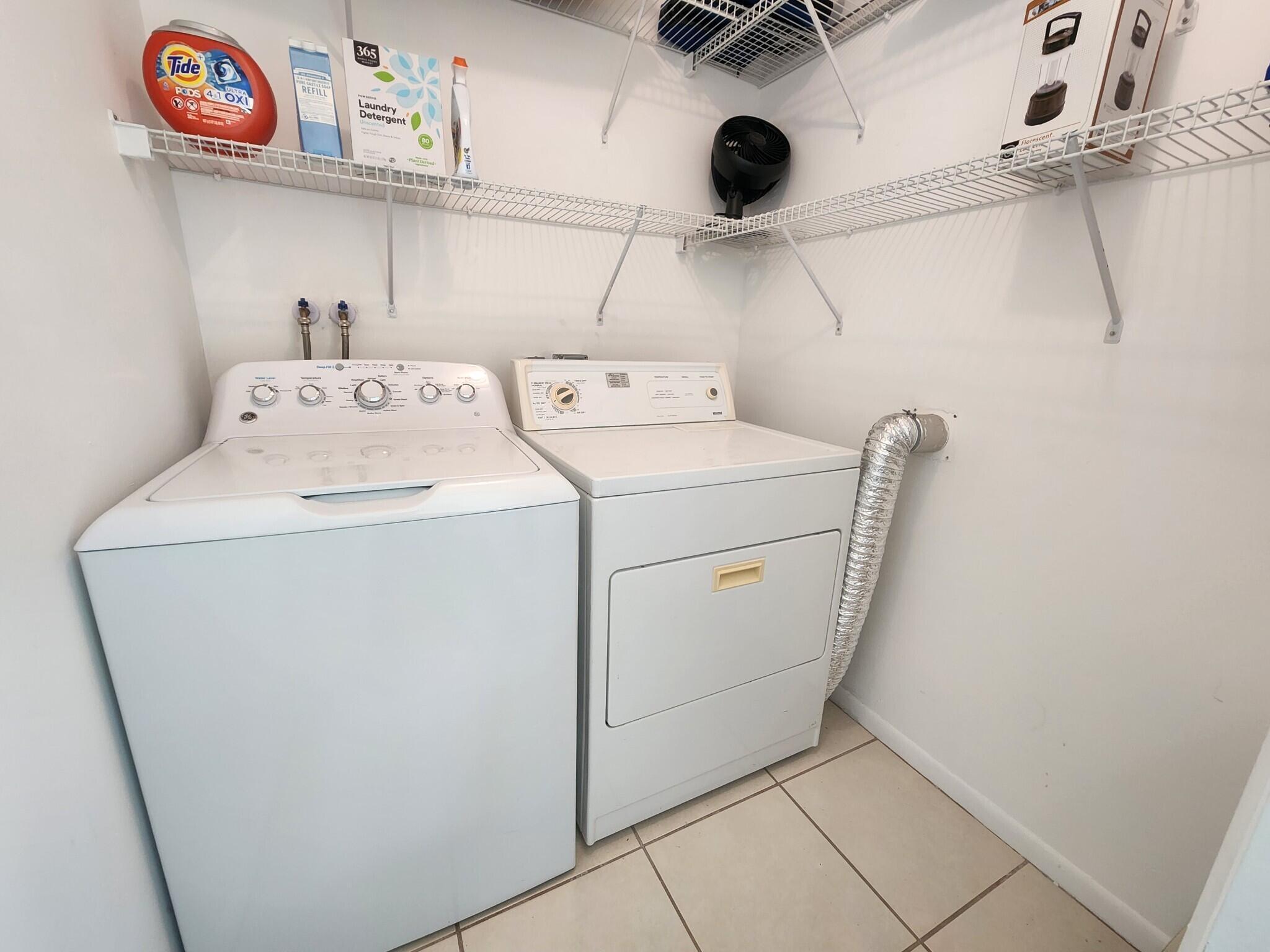 369 Capri H, Unit 369 Delray Beach, FL 33484 - Photo 24 of 36 Laundry