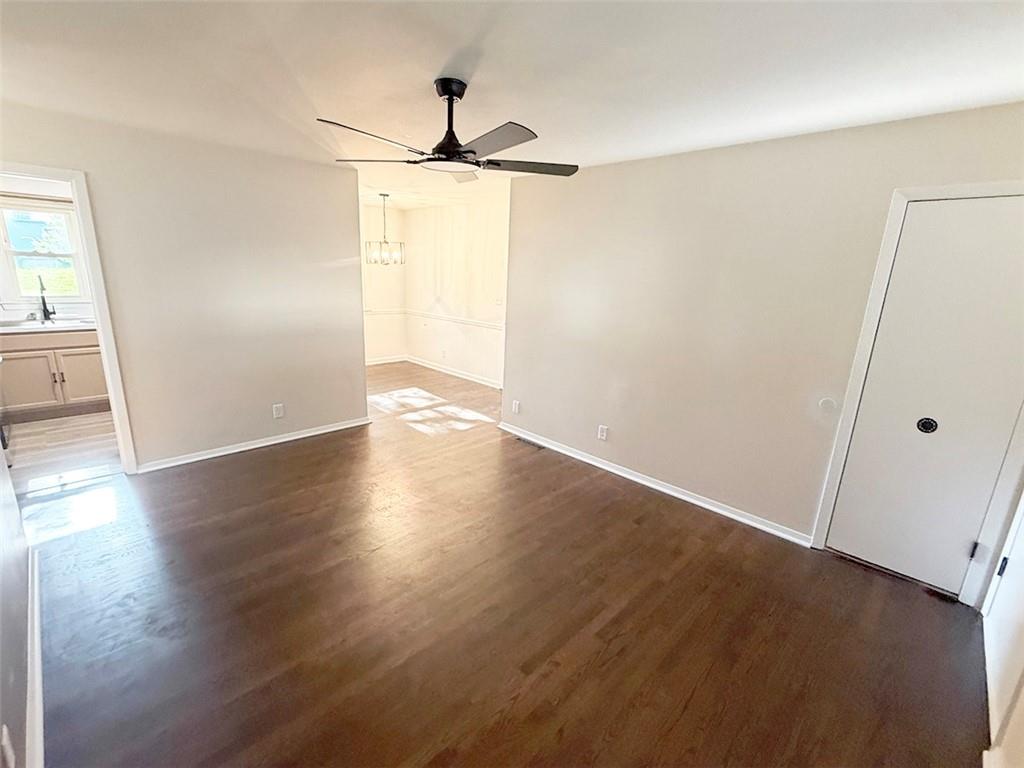 4016 South Spring Street Independence, MO 64055 - Photo 9 of 52 Gallery Image 9