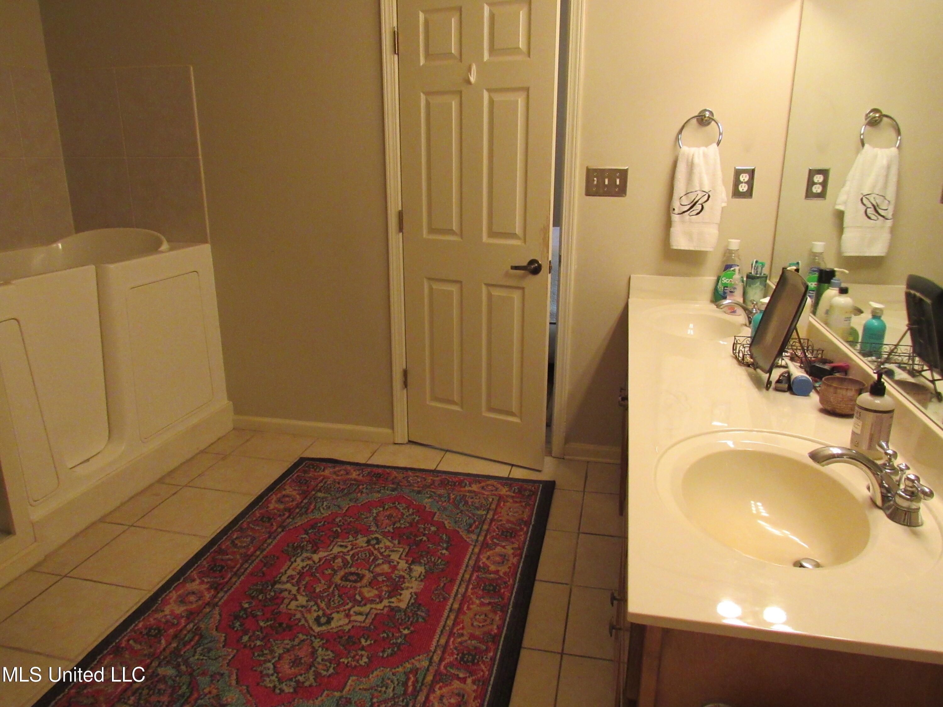 910 Cardinal Lane Hernando, MS 38632 - Photo 12 of 27 Master bathroom view 2