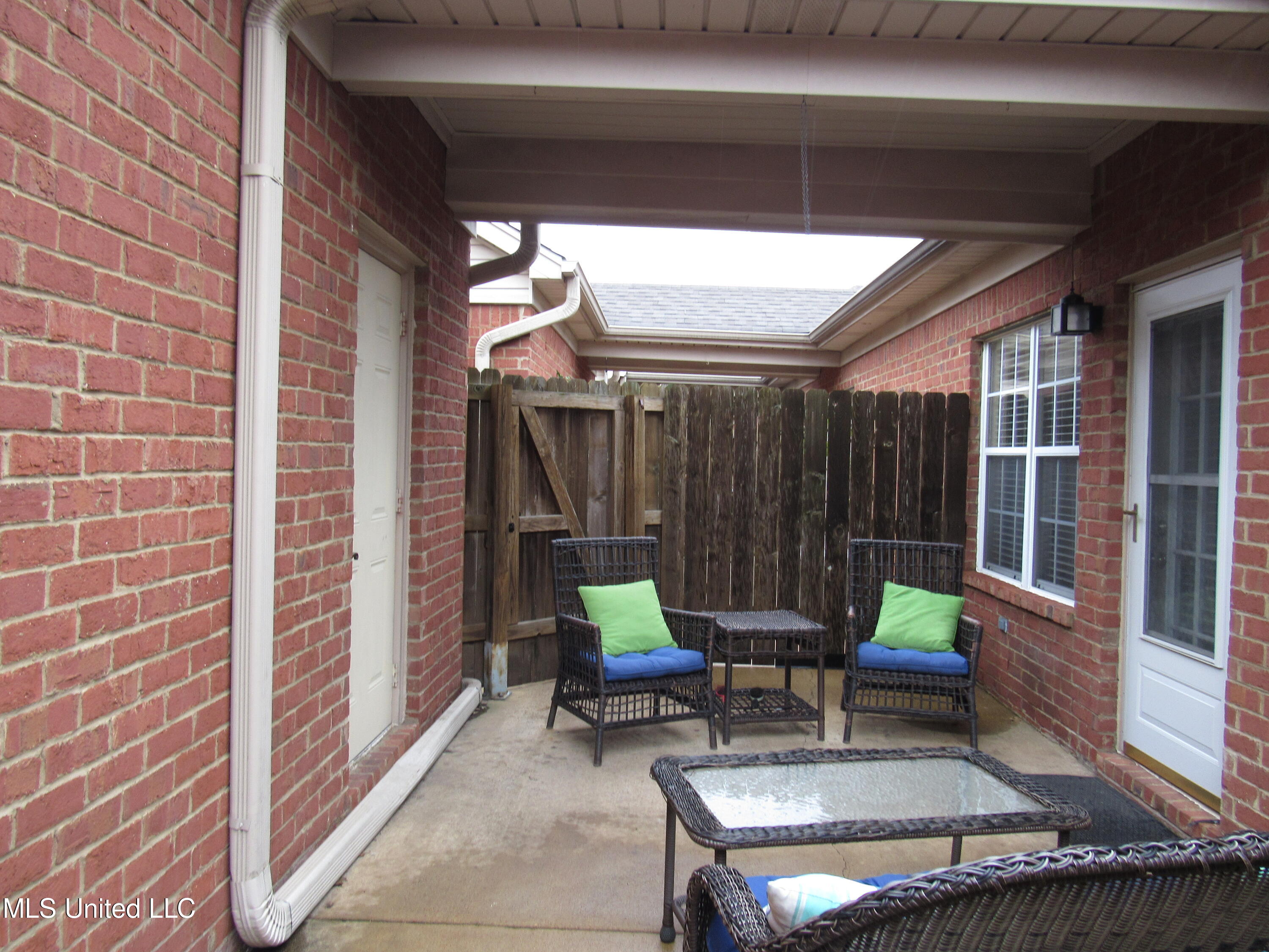 910 Cardinal Lane Hernando, MS 38632 - Photo 20 of 27 Patio View 2