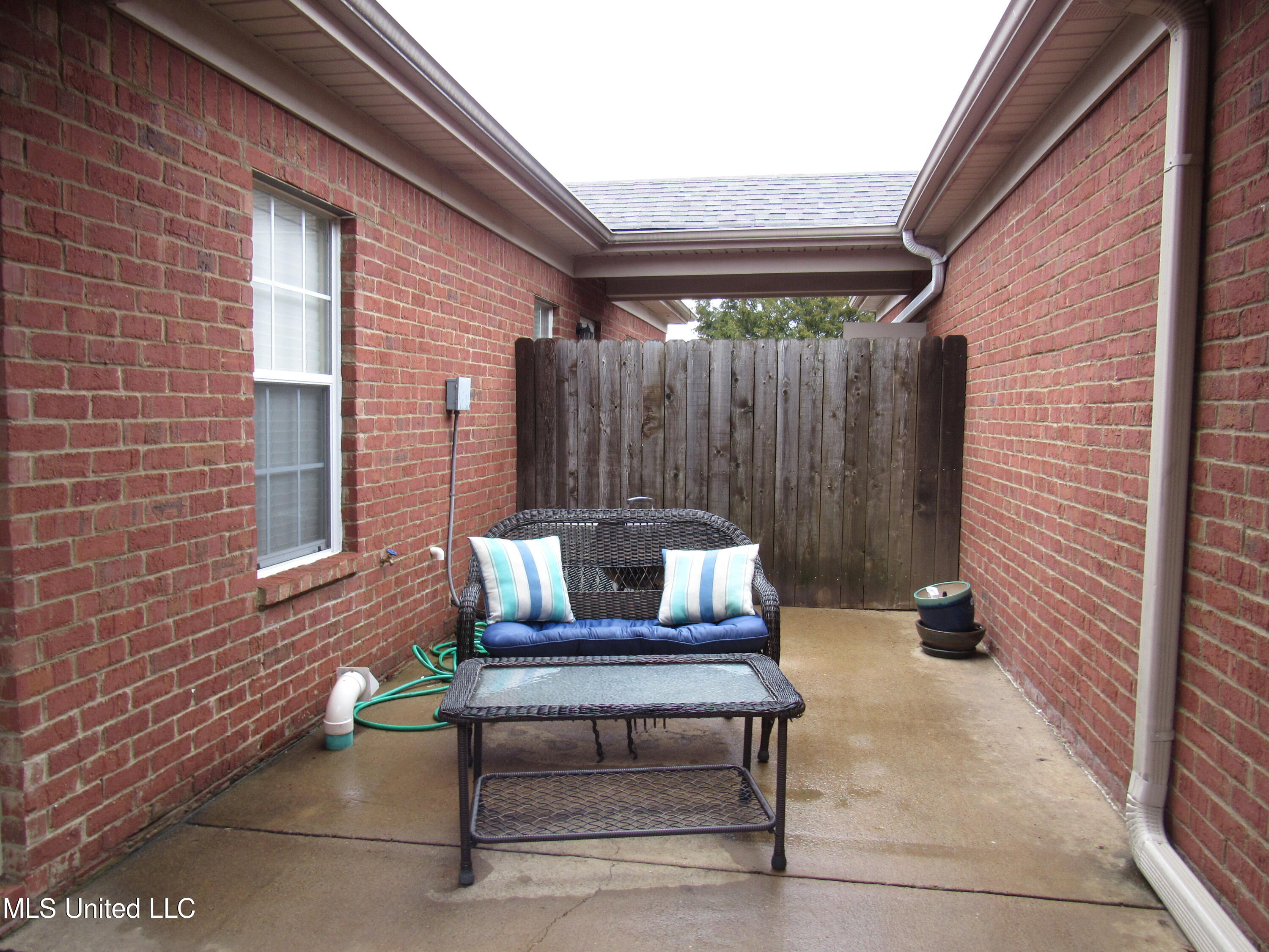 910 Cardinal Lane Hernando, MS 38632 - Photo 21 of 27 Patio View 1