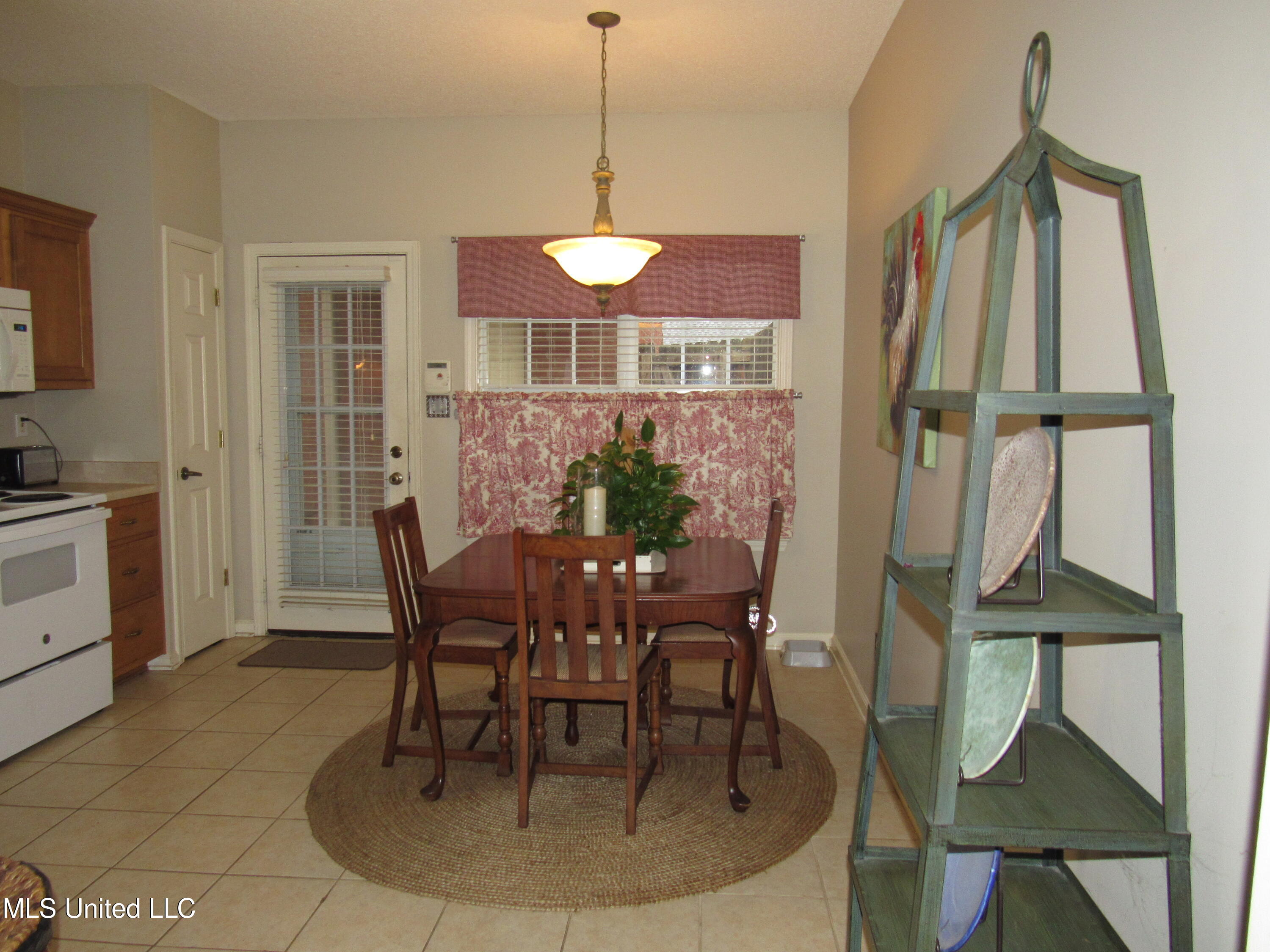 910 Cardinal Lane Hernando, MS 38632 - Photo 3 of 27 Kitchen 1
