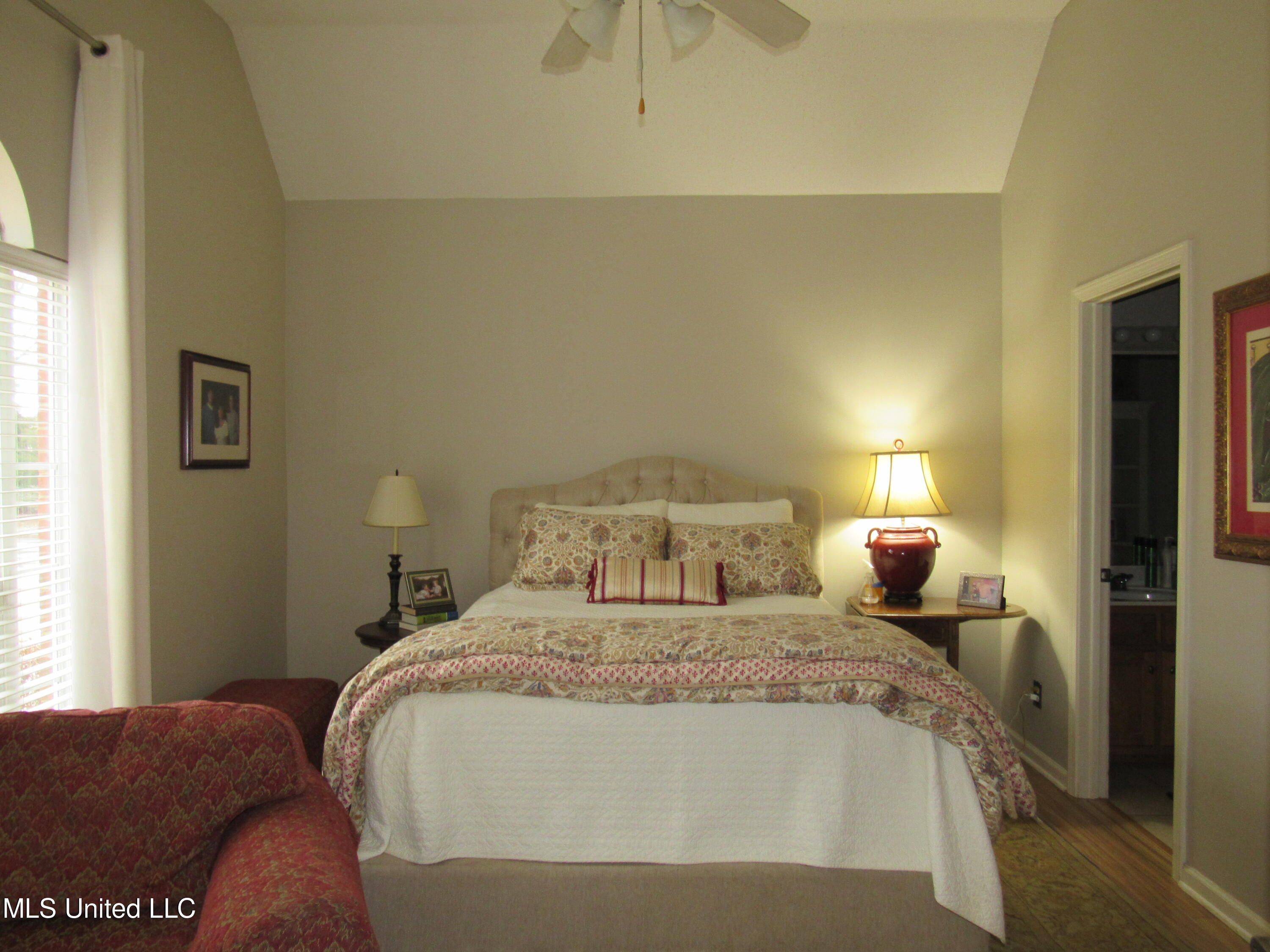 910 Cardinal Lane Hernando, MS 38632 - Photo 10 of 27 Master bedroom view 1