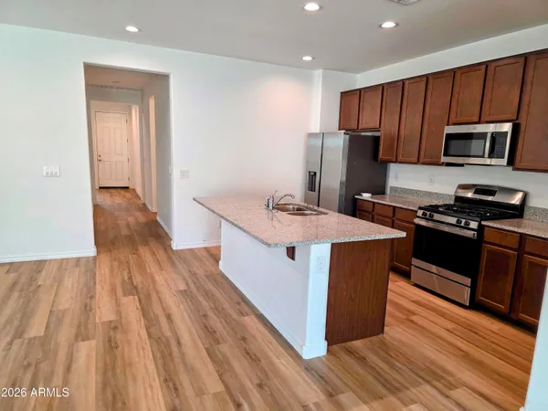 $2,350 | 6736 West Discovery Drive, Glendale, AZ 85303