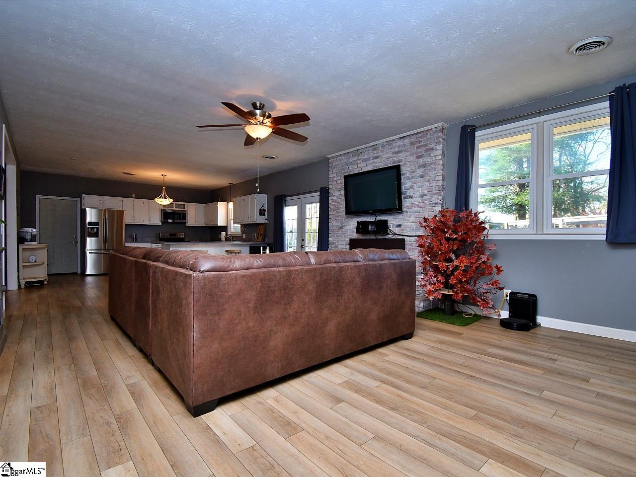 514 Brooks Road Mauldin, SC 29662 - Photo 17 of 36 Gallery Image 17