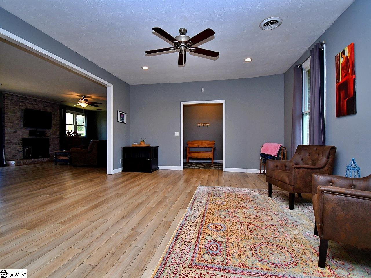 514 Brooks Road Mauldin, SC 29662 - Photo 6 of 36 Gallery Image 6