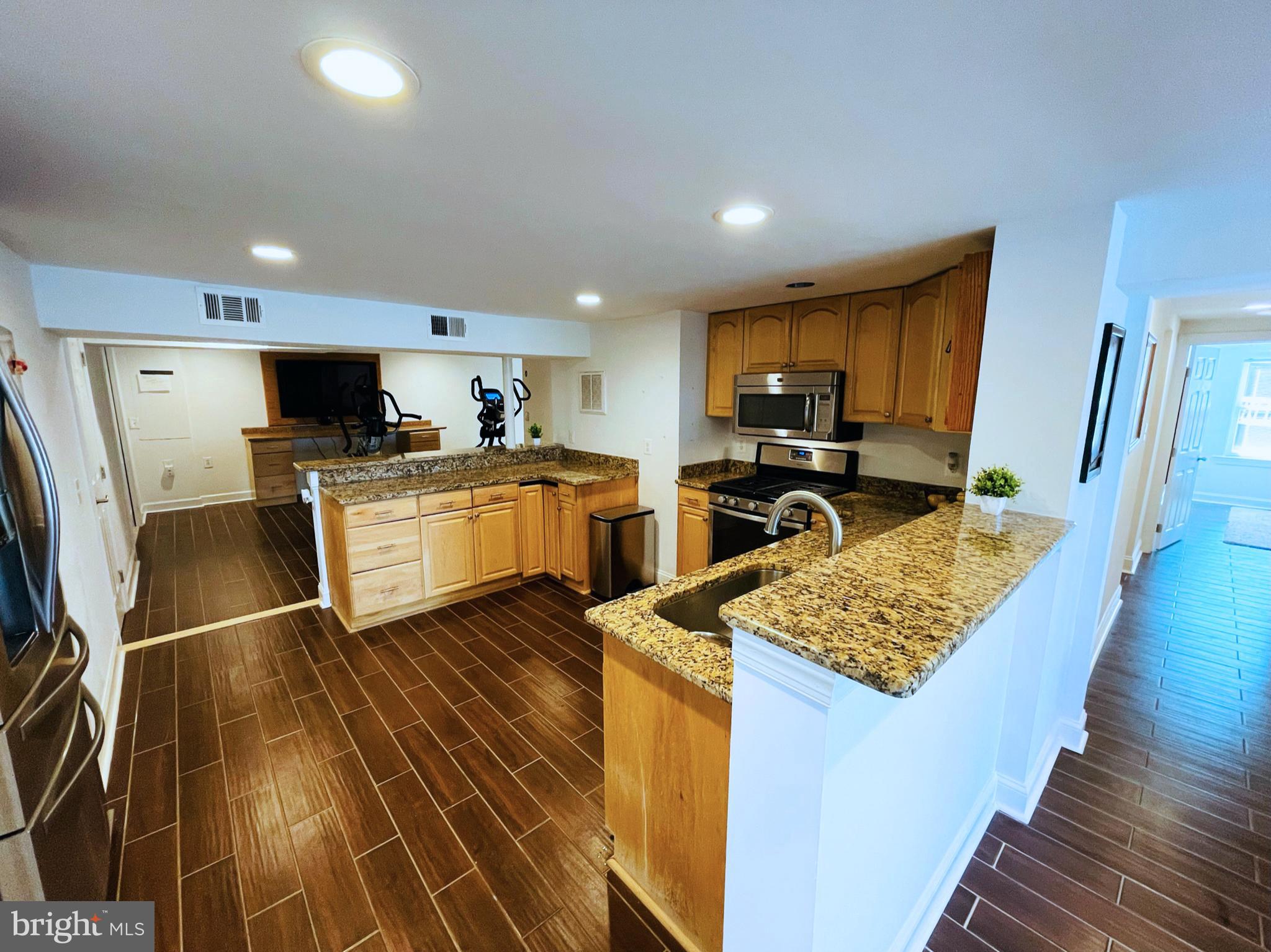 5728 Norton Road Alexandria, VA 22303 - Photo 32 of 53 Lower level kitchen