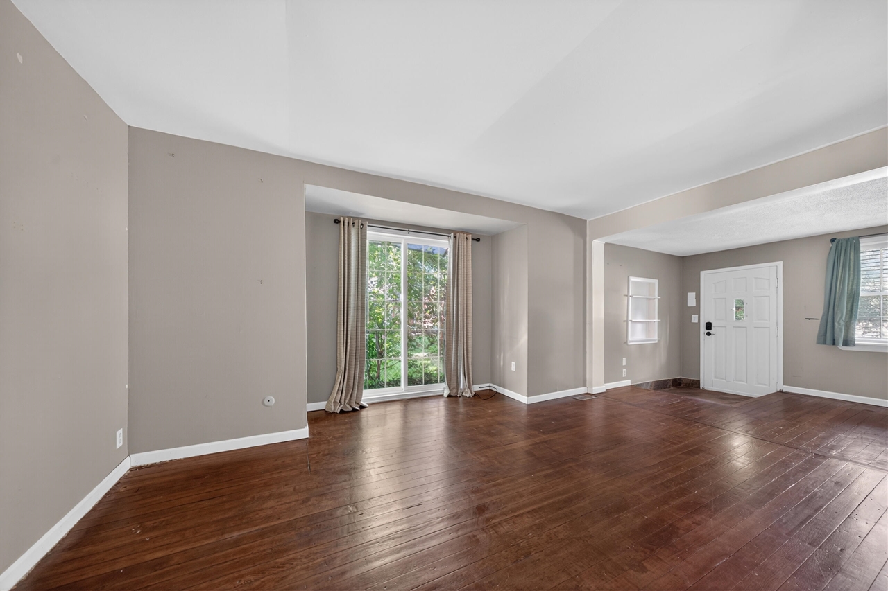 23830 Scotia Road Oak Park, MI 48237 - Photo 10 of 28