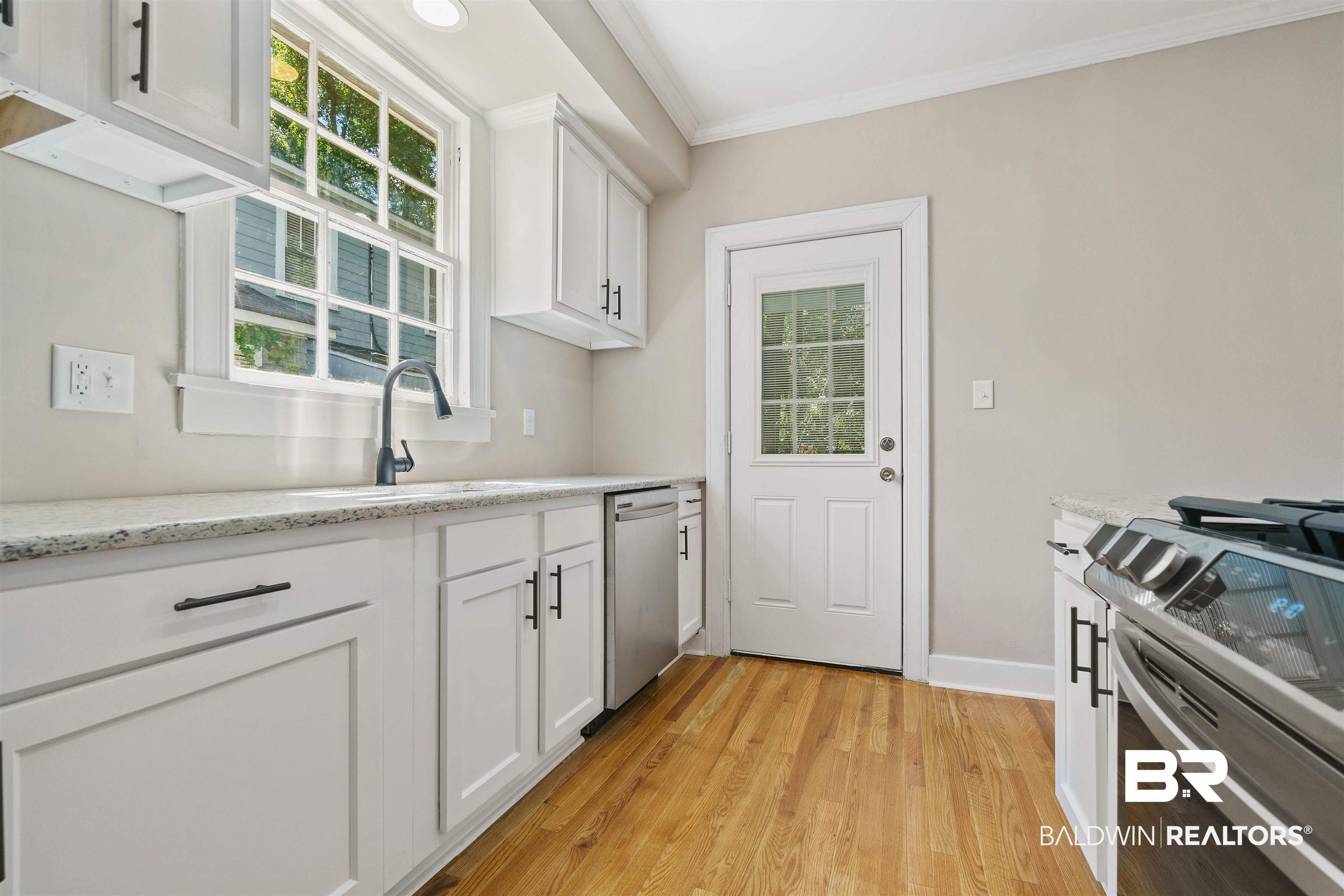 1621 Lamar Street Mobile, AL 36604 - Photo 2 of 25