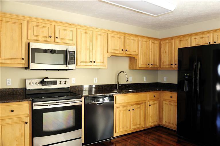 114 Cedar Ridge Road Frankfort, KY 40601 - Photo 8 of 35 Kitchen has granite countertops with und