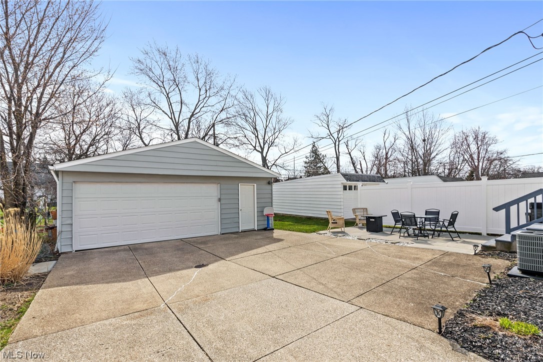 1429 Sunset Road Cleveland, OH 44124 - Photo 28 of 29