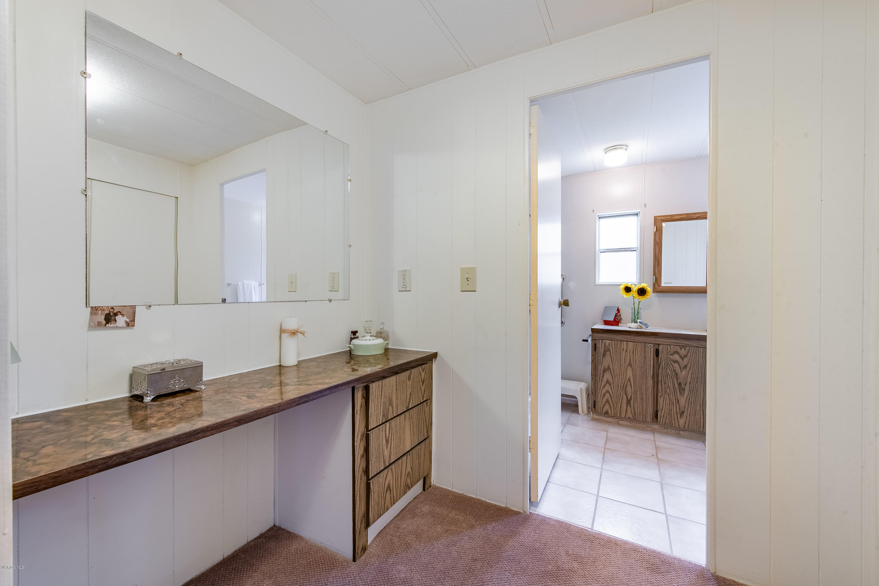 1550 Rory Lane, Unit 205 Simi Valley, CA 93063 - Photo 19 of 32 1550 Rory Ln Simi Valley-16