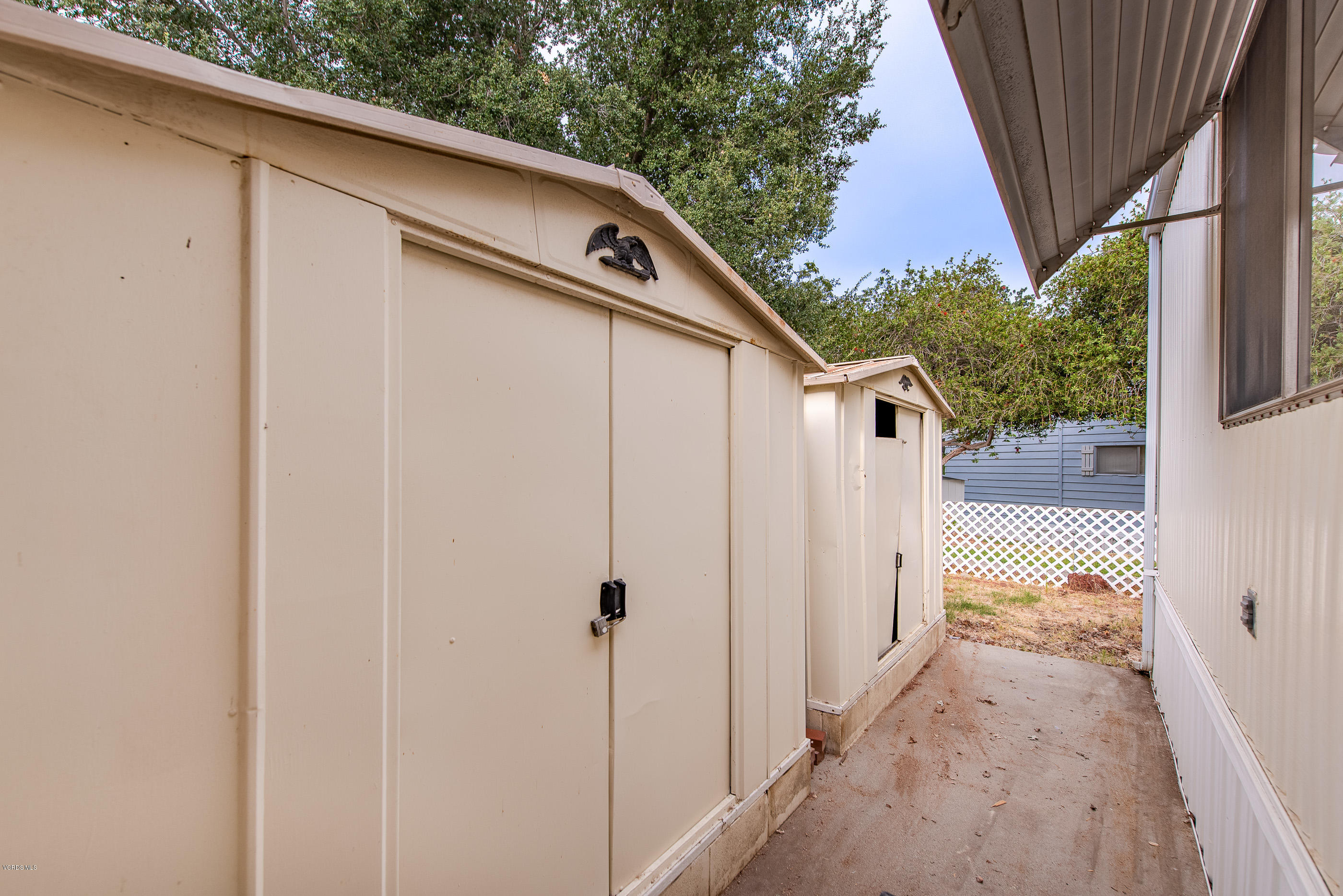 1550 Rory Lane, Unit 205 Simi Valley, CA 93063 - Photo 22 of 32 1550 Rory Ln Simi Valley-21