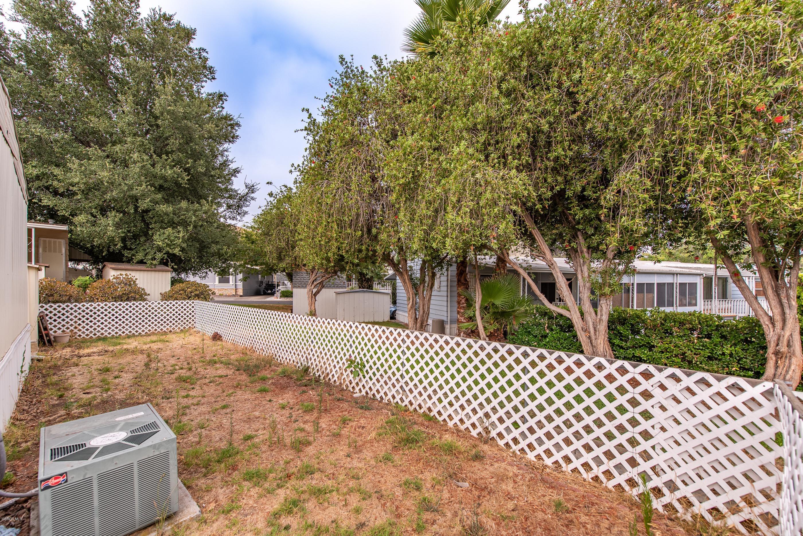 1550 Rory Lane, Unit 205 Simi Valley, CA 93063 - Photo 26 of 32 1550 Rory Ln Simi Valley-25