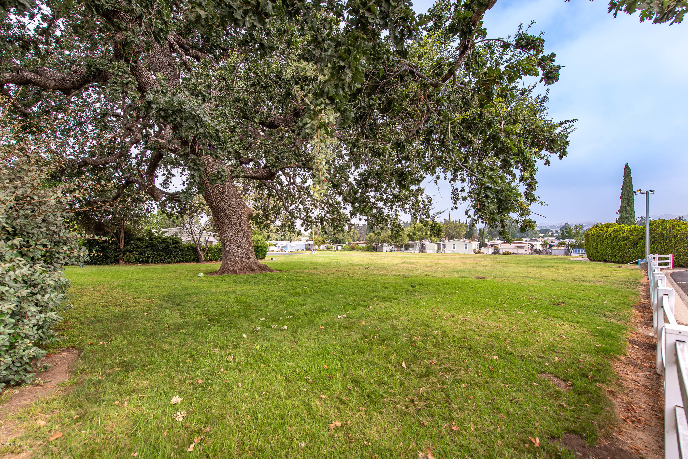 1550 Rory Lane, Unit 205 Simi Valley, CA 93063 - Photo 27 of 32 1550 Rory Ln Simi Valley-26
