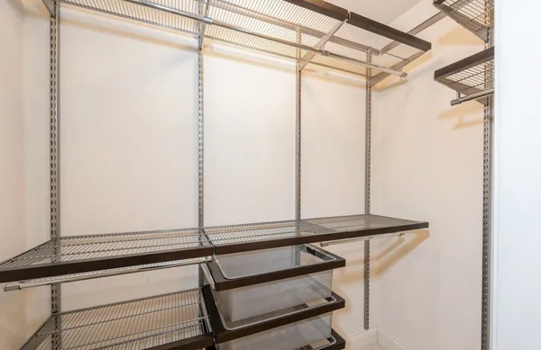 $4,900 | 10 East Delaware Place, Unit 14A, Chicago, IL 60611