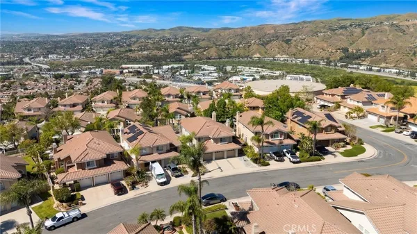 $1,899,000 | 518 South Laureltree Drive, Anaheim, CA 92808