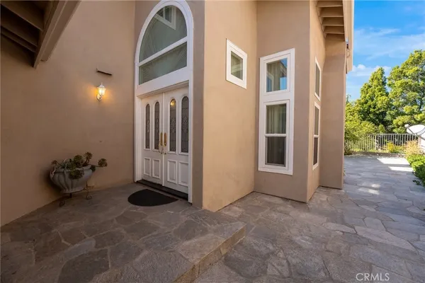 $1,899,000 | 518 South Laureltree Drive, Anaheim, CA 92808