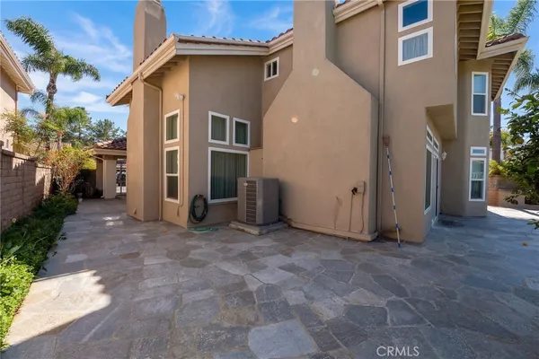 $1,899,000 | 518 South Laureltree Drive, Anaheim, CA 92808