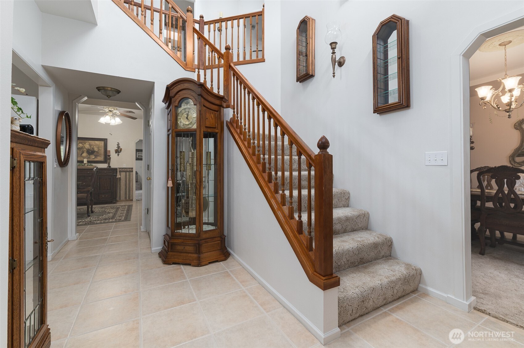 5860 Bell Creek Road Deming, WA 98244 - Photo 18 of 39 a view of entryway and hall