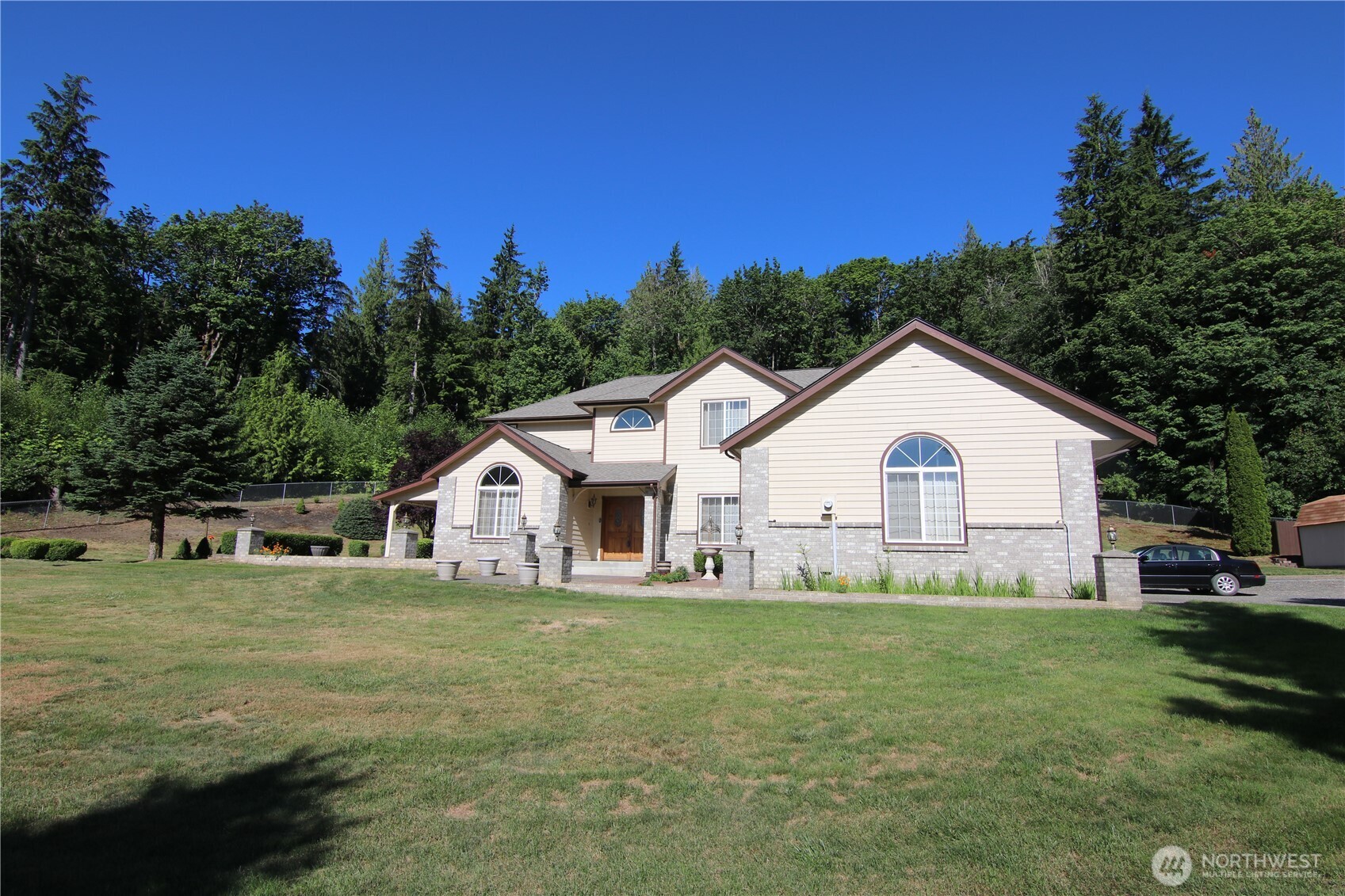 5860 Bell Creek Road Deming, WA 98244 - Photo 7 of 39 a view of a house with garden