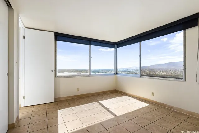 $1,900 | 1060 Kamehameha Highway, Unit 3302A, Pearl City, HI 96782