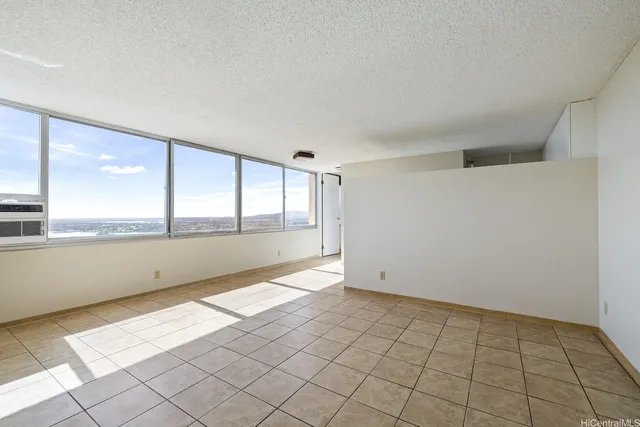 $1,900 | 1060 Kamehameha Highway, Unit 3302A, Pearl City, HI 96782