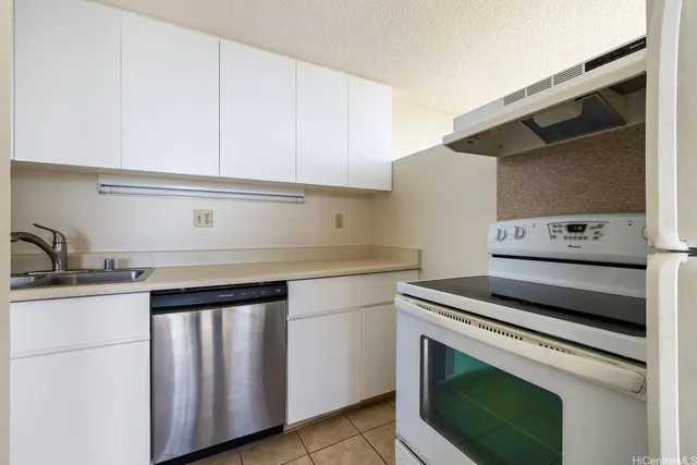 $1,900 | 1060 Kamehameha Highway, Unit 3302A, Pearl City, HI 96782