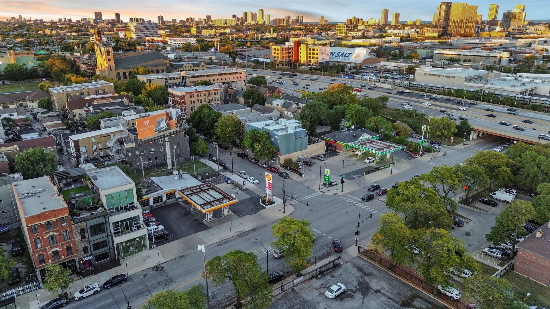1412 West Division Street, Unit C1 Chicago, IL 60642 - Photo 13 of 28 an aerial view of a city