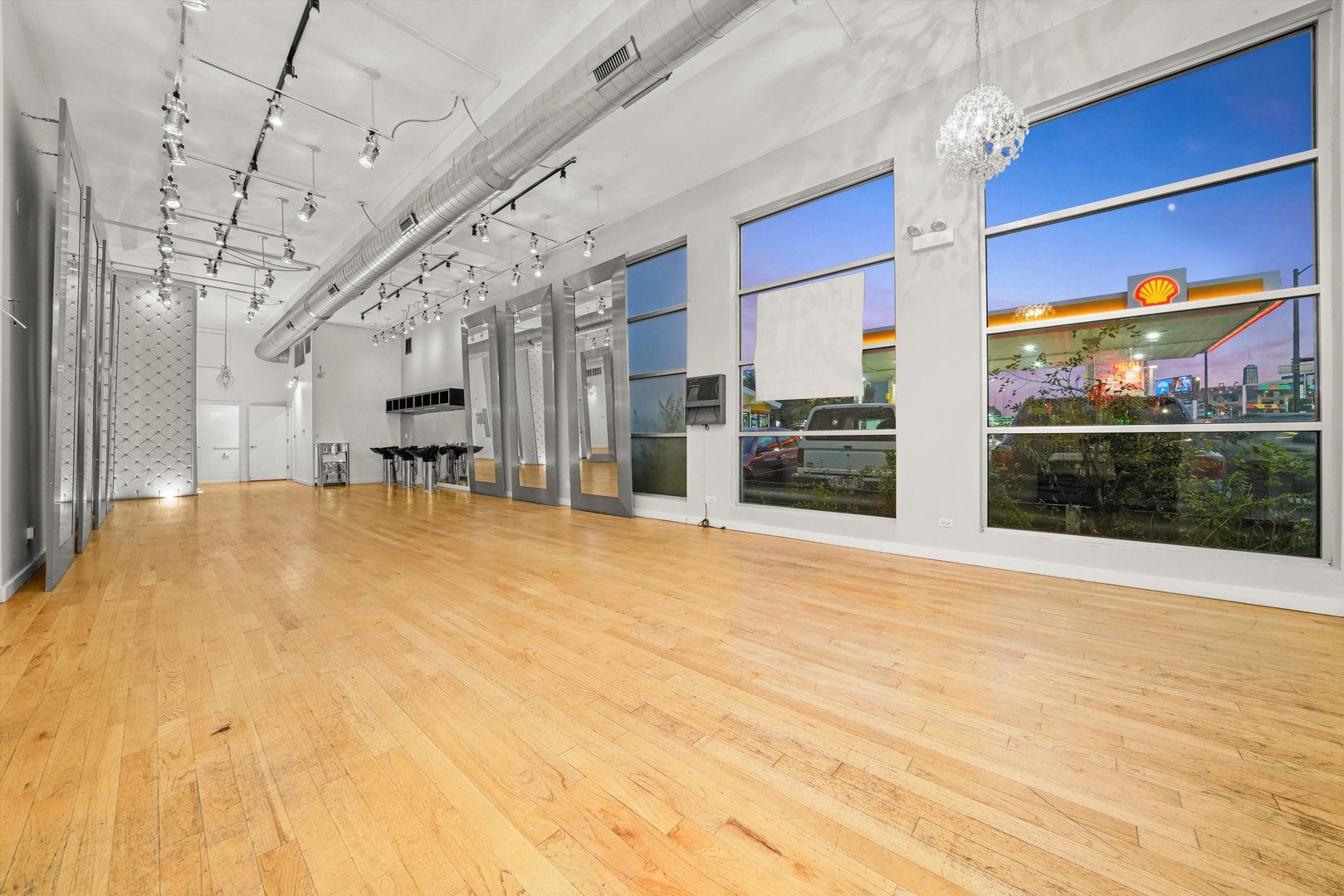 1412 West Division Street, Unit C1 Chicago, IL 60642 - Photo 18 of 28 a view of a building with a floor to ceiling window and outdoor space