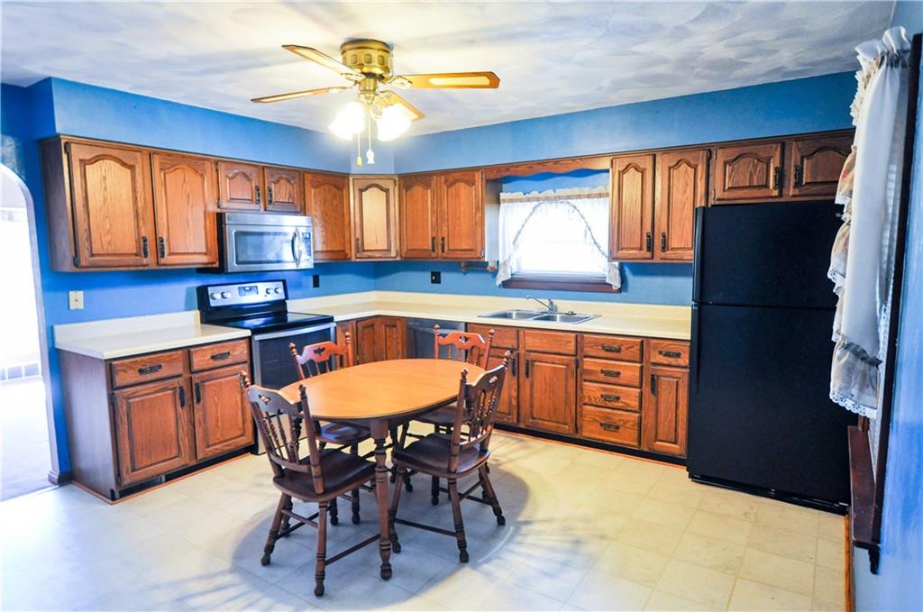 185 Neupert Road Cabot, PA 16023 - Photo 4 of 15