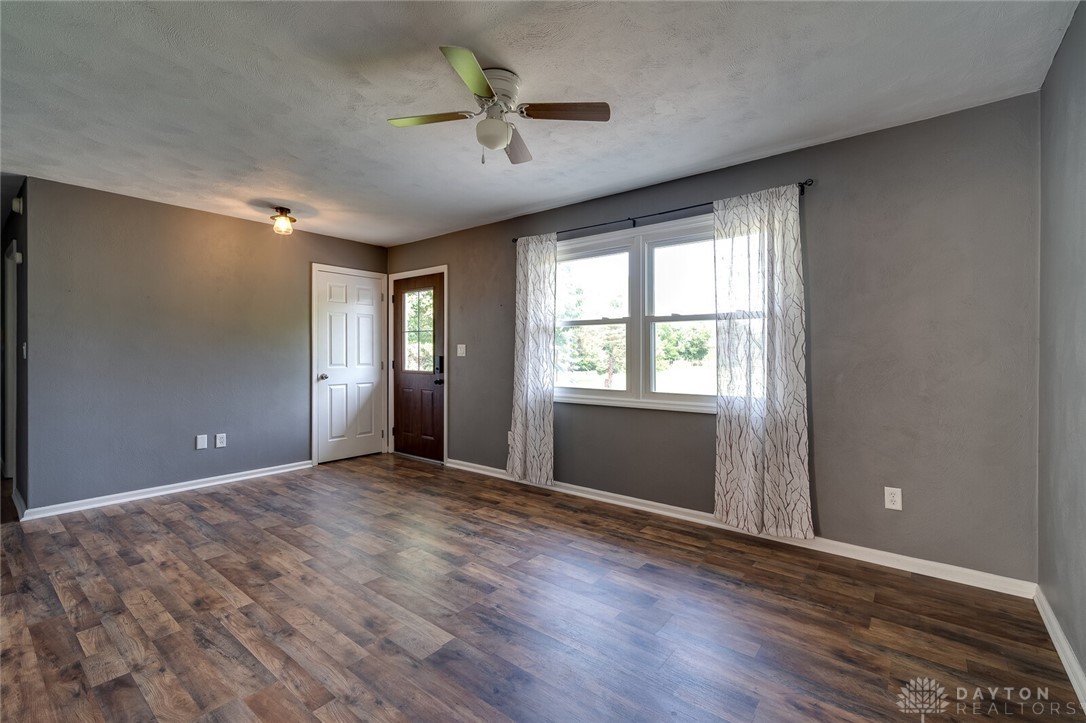 9859 Welsh Road Brookville, OH 45309 - Photo 6 of 27 Gallery Image 6