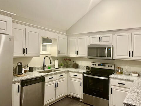 101 Charlotte Drive McCormick, SC 29835 - Photo 12 of 38 Westmorland Granite Counter Tops 3